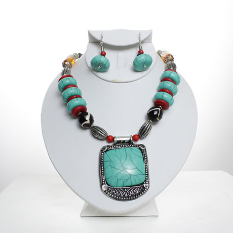 Tribal Turquoise Medallion  Beaded Necklace Set